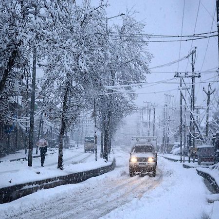 La Riqueza Dhanolti View # Near To Eco Park & Surkanda Devi Temple # Mountain View Rooms With Balcony # Big Parking # Customer Favourite Hotel Dhanaulti Εξωτερικό φωτογραφία